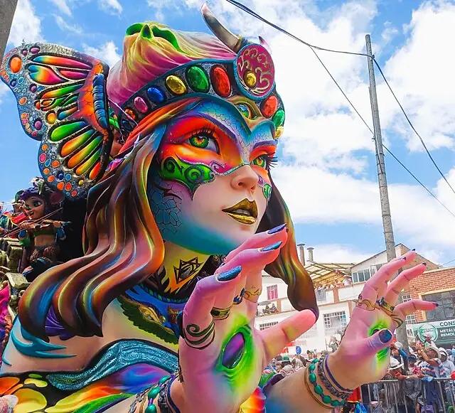 Carroza CARNAVAL de NEGROS Y BLANCOS en Pasto